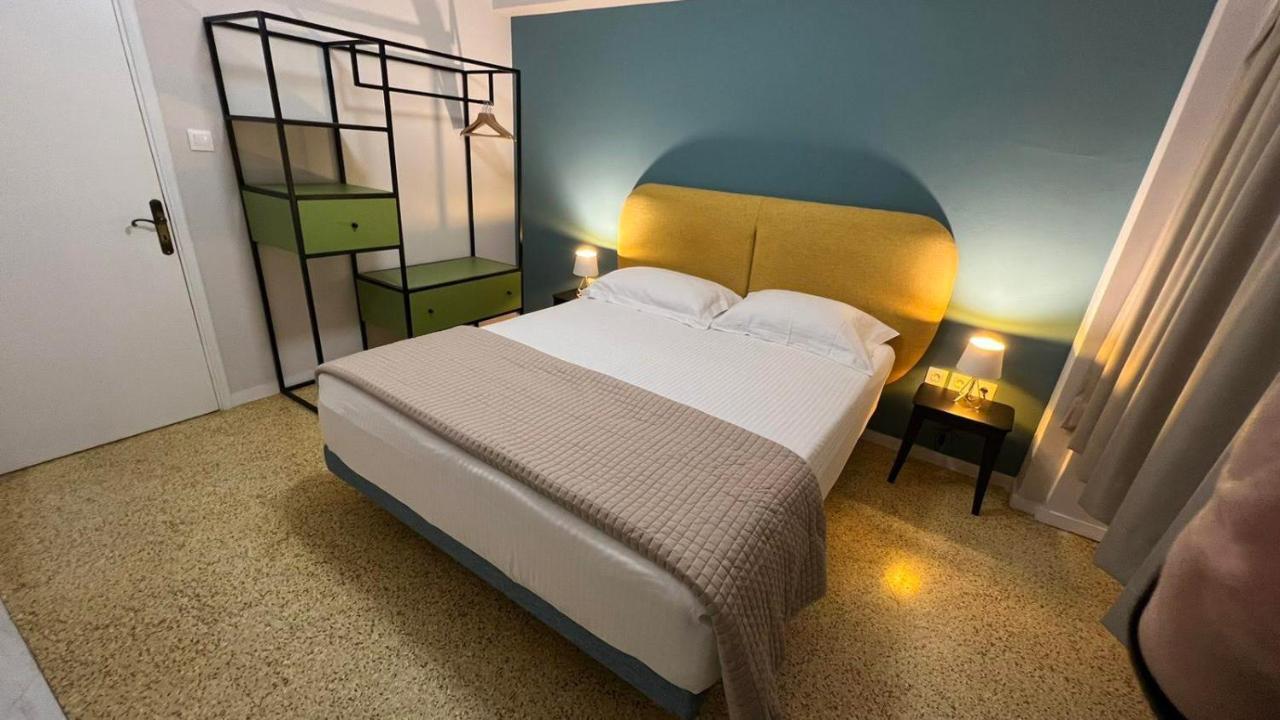 Crown Syntagma Apartment Athena Bagian luar foto